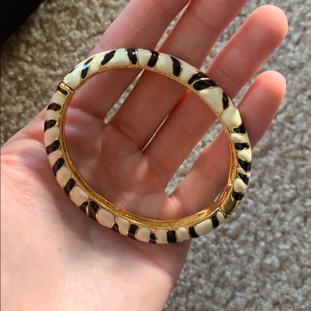 Tiger Stripped Kenneth Jaylane bracelet